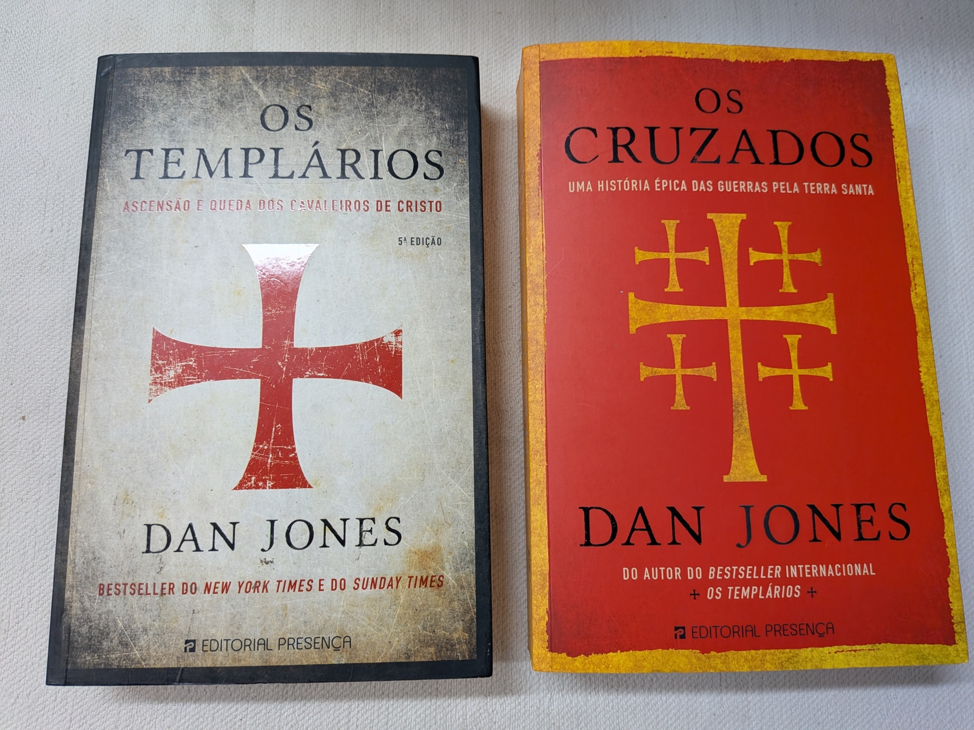Pack Dan Jones - Os Templários + Os Cruzados Capa de dois livros de Dan Jones sobre os Templários e os Cruzados