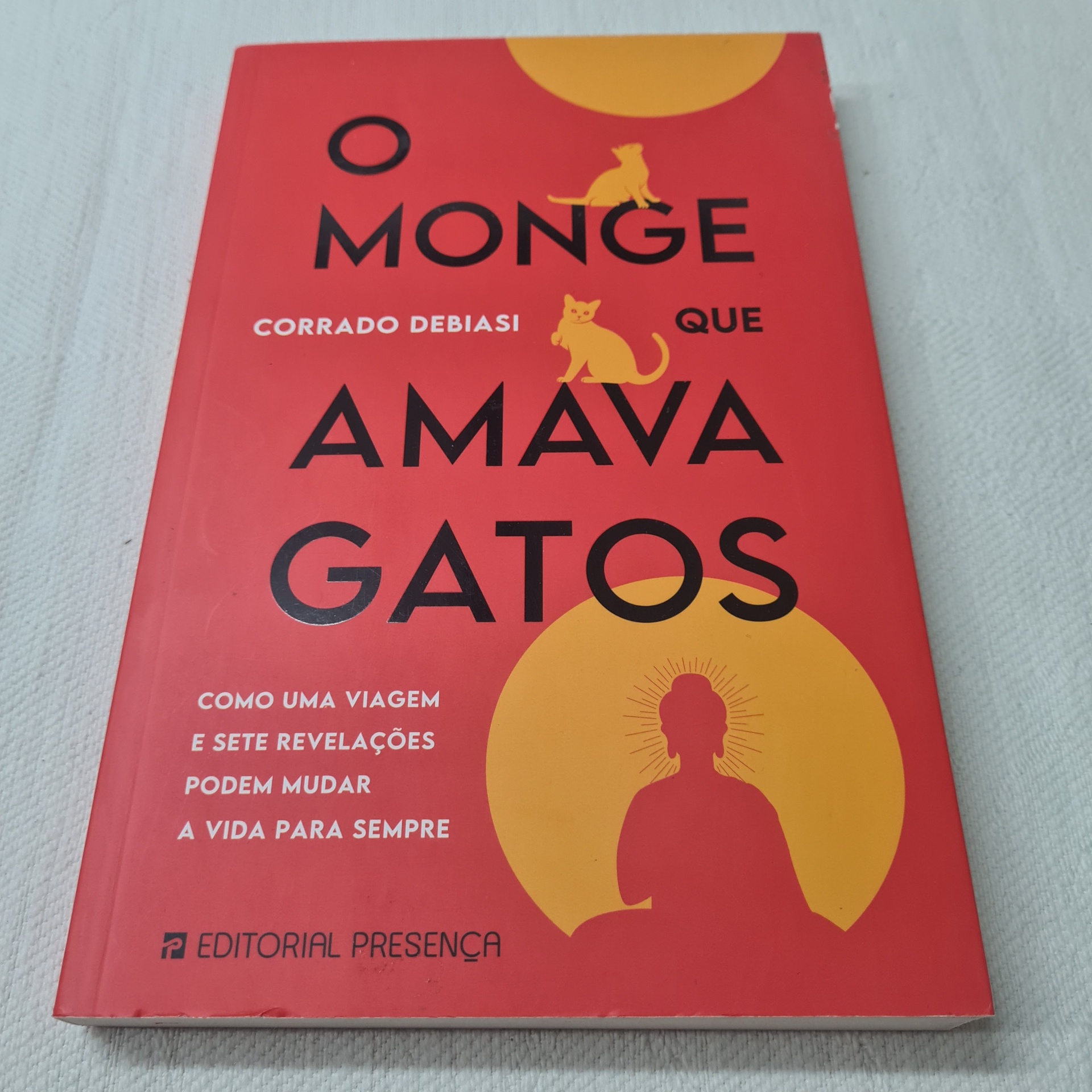 Corrado Debiasi - O Monge que Amava Gatos Livro vermelho