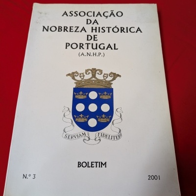 Boletim branco da Associação da Nobreza Histórica de Portugal com brasão azul e coroas douradas
