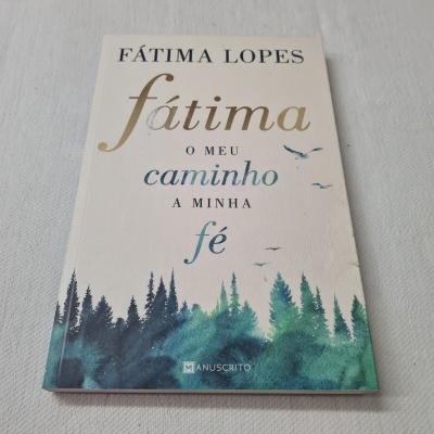 Capa de livro 'FÁTIMA LOPES fátima O MEU caminho A MINHA fé' com ilustração de árvores e pássaros