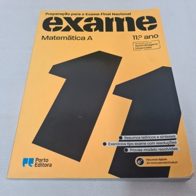 Capa de livro de exame final nacional de Matemática A, 11.º ano, cor laranja com número 11 em preto