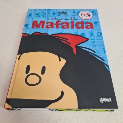 Livro de banda desenhada Mafalda com ilustração da personagem