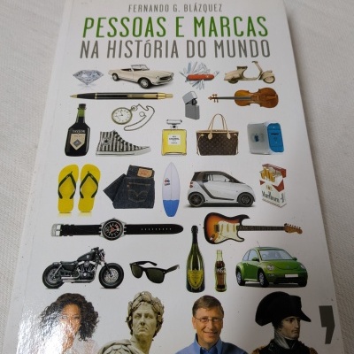 Capa de livro Pessoas e Marcas na História do Mundo com imagens de objetos e pessoas