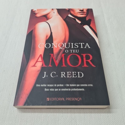 Capa de livro CONQUISTA O TEU AMOR com imagens de um homem e uma mulher