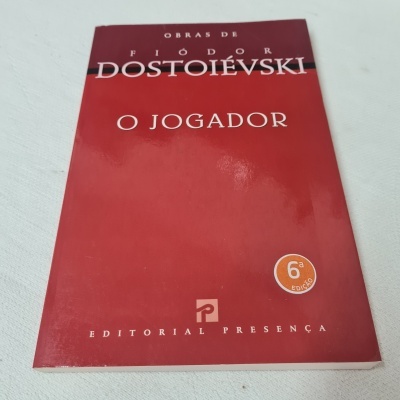 Capa vermelha do livro 