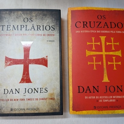 Capa de dois livros de Dan Jones sobre os Templários e os Cruzados