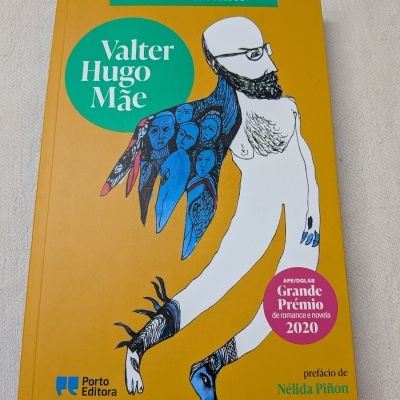 Capa do livro Contra mim de Valter Hugo Mãe