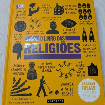 Capa de livro laranja com texto e ilustrações pretas sobre religiões.