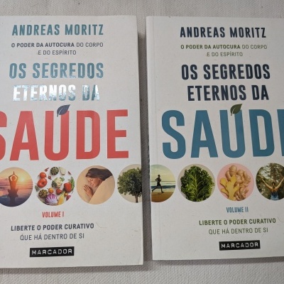 Dois livros Os Segredos Eternos da Saúde de Andreas Moritz em português.