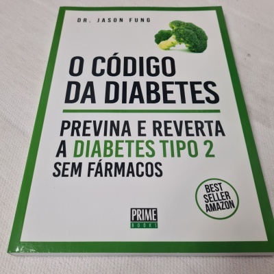 Capa do livro O CÓDIGO DA DIABETES de Dr. Jason Fung com borda verde e imagem de brócolos.