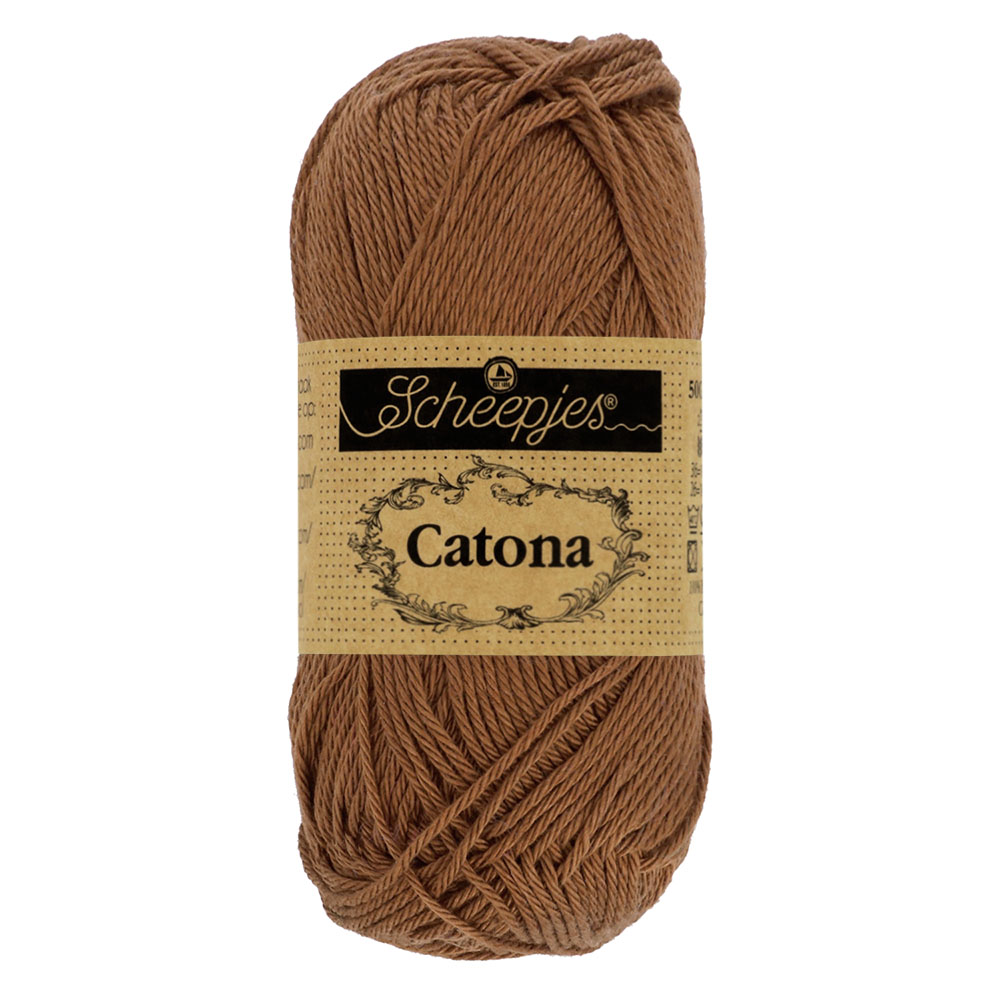 Novelo de lã castanha marca Scheepjes Catona