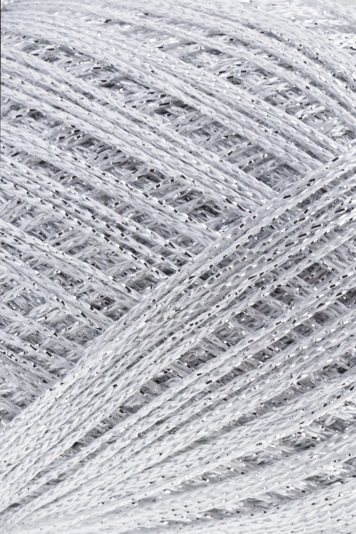 Linha de costura prateada brilhante entrelaçada