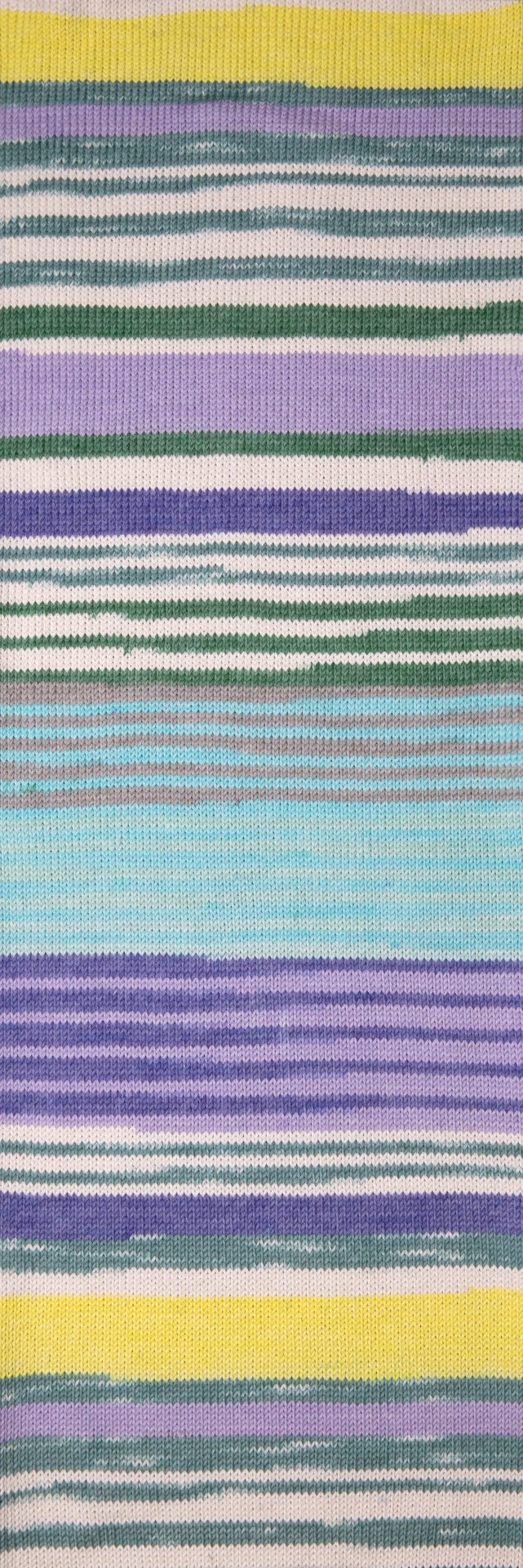 Pano de malha multicolorido com riscas horizontais