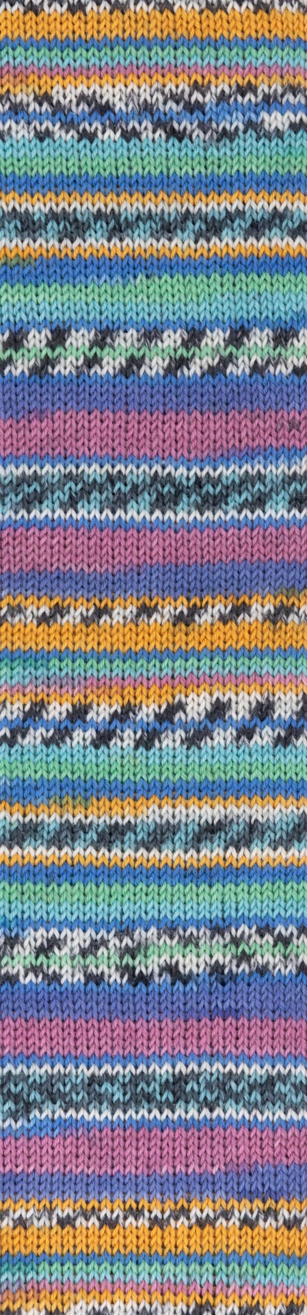 Pano de malha listrado colorido com textura tricotada