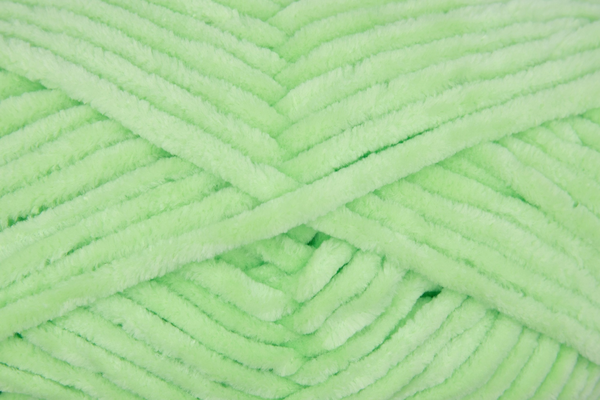 Novelo de lã verde clara macia e fofa