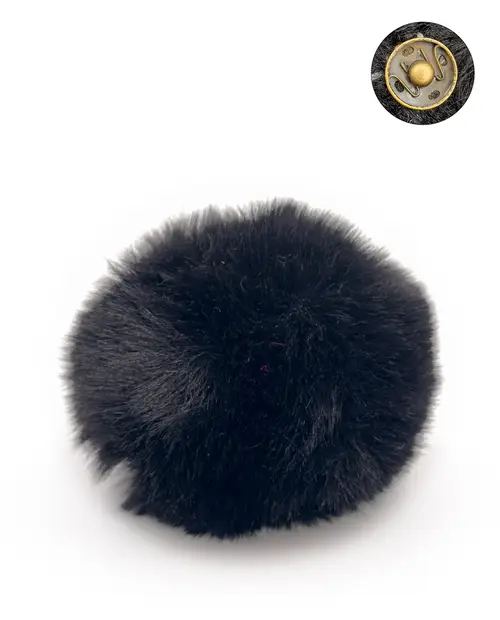 Ponpom preto felpudo com botão dourado para fixar