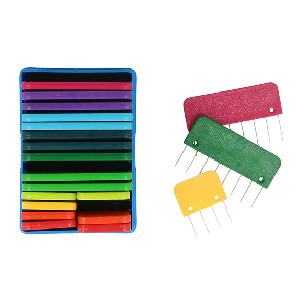 Conjunto de barras coloridas e espanadores com cerdas