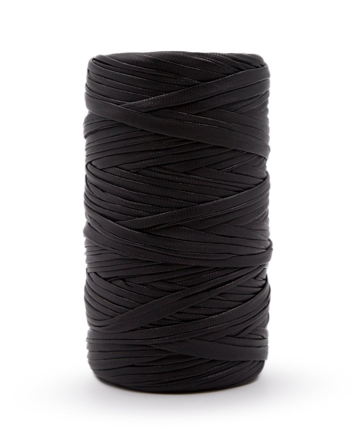 Bobina de fio preto enrolado