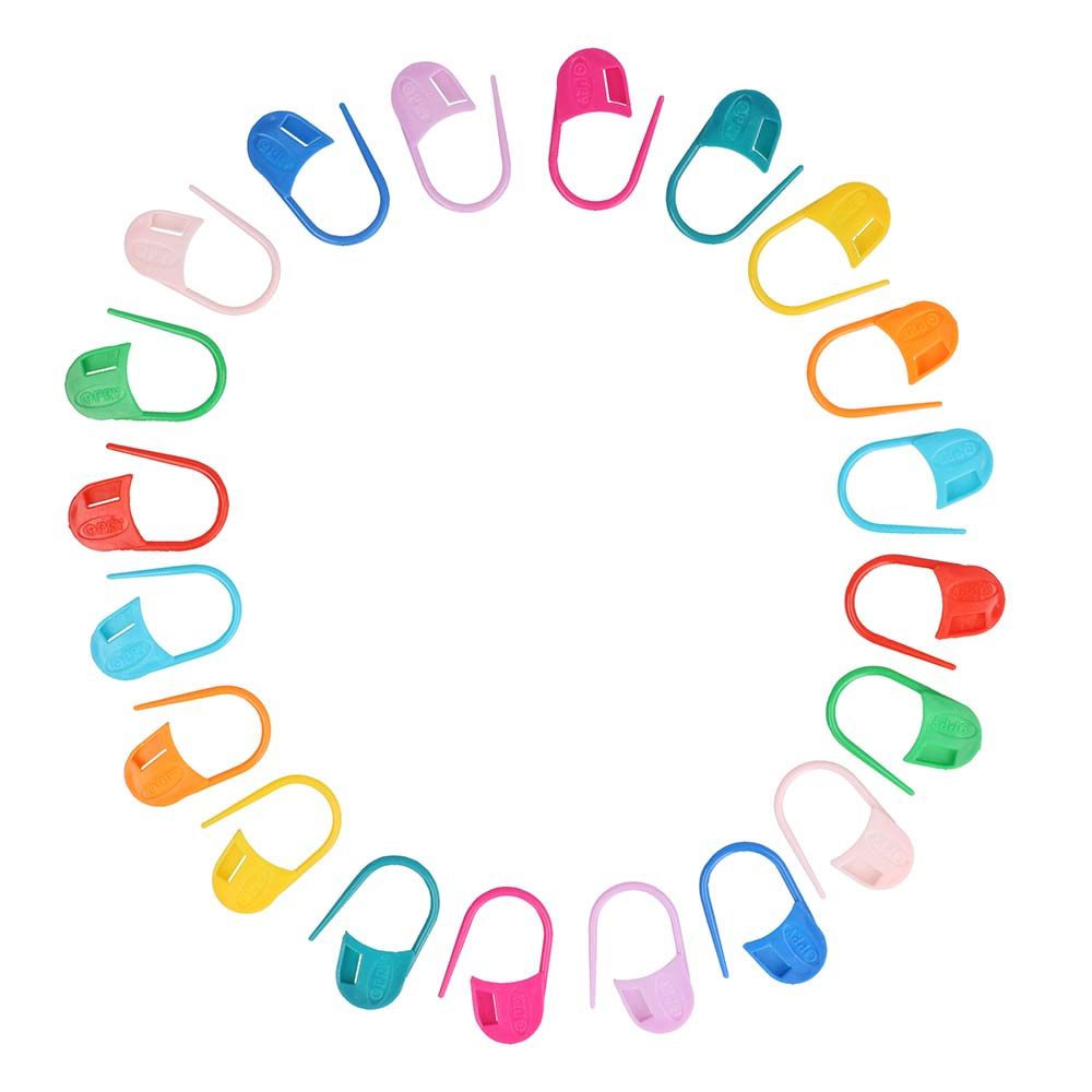 Marcadores de malha coloridos para tricô dispostos em círculo