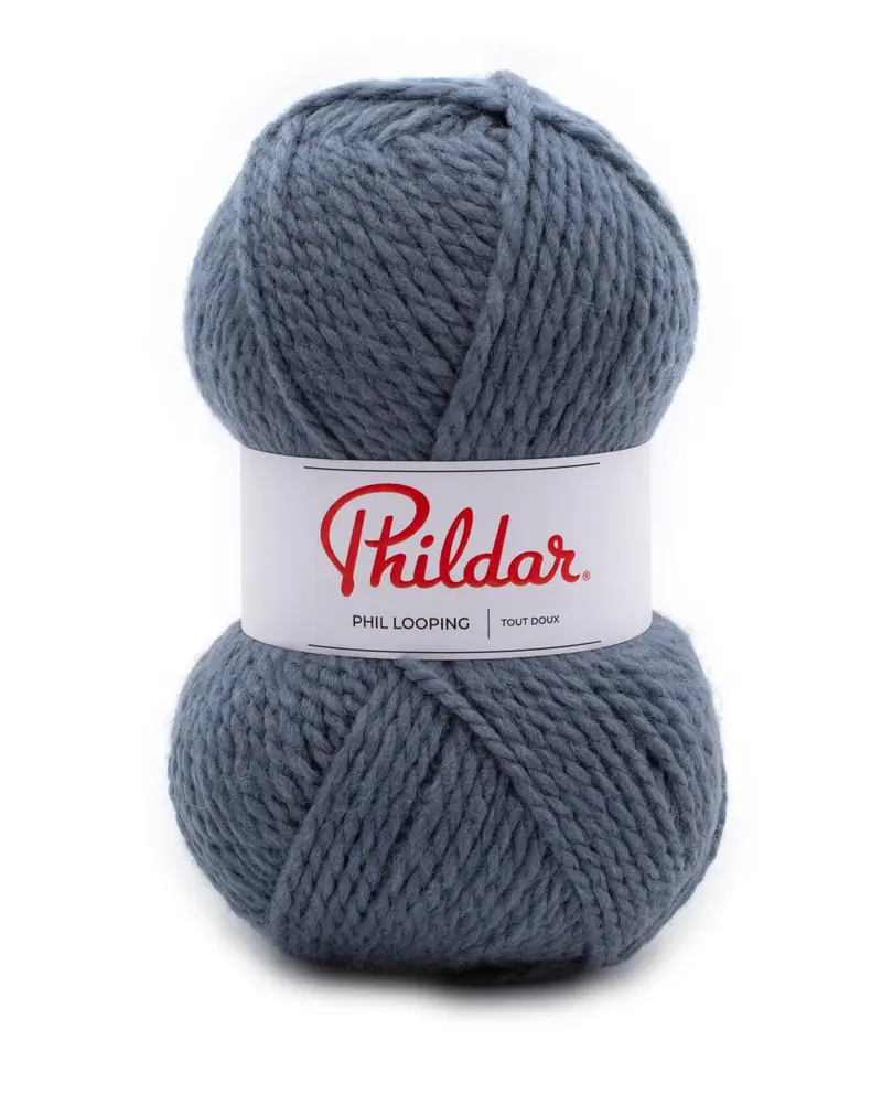 Novelo de lã grossa cinzento azul com rótulo branco Phildar.