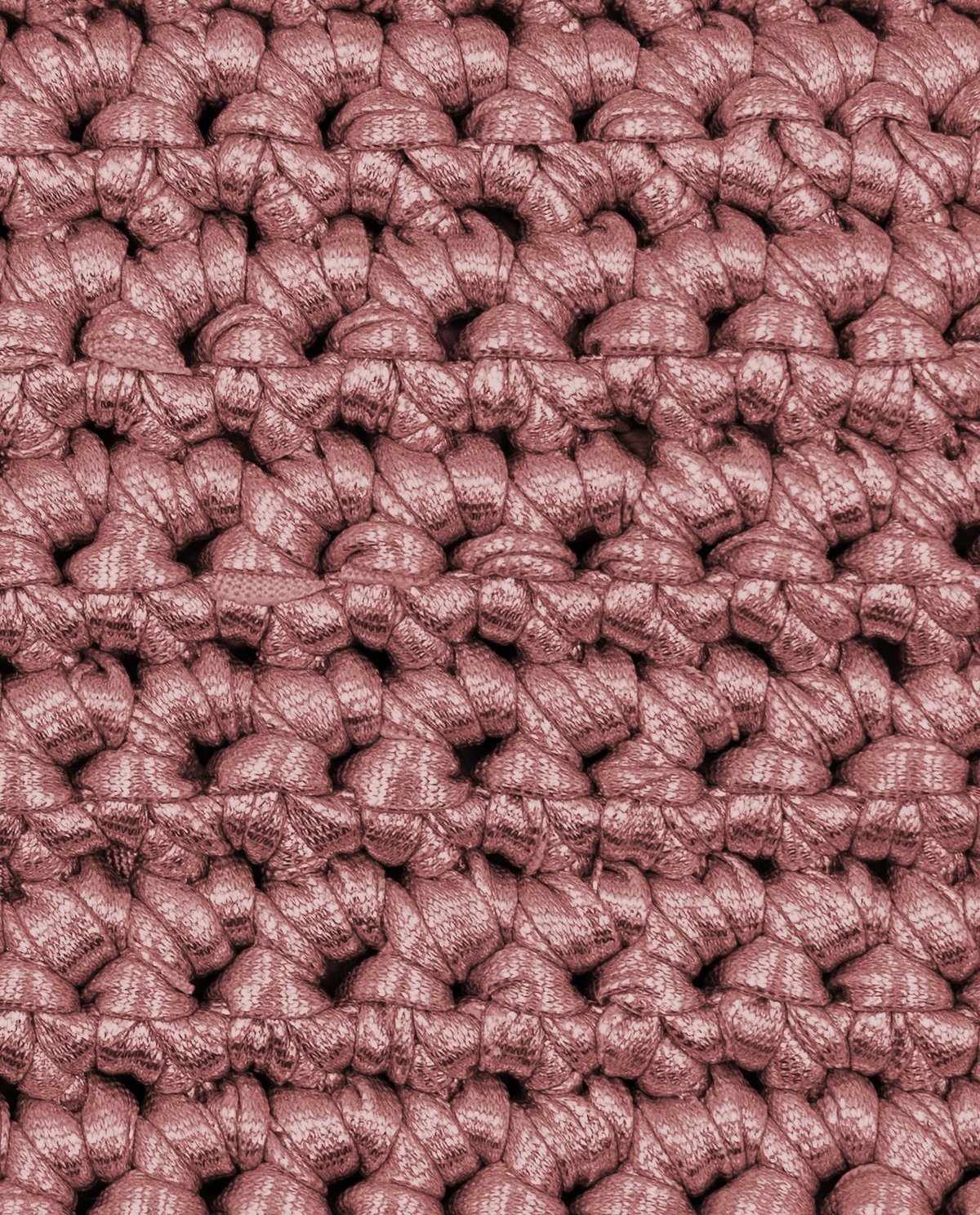 Malha grossa trançada em cor rosa antigo com textura felpuda