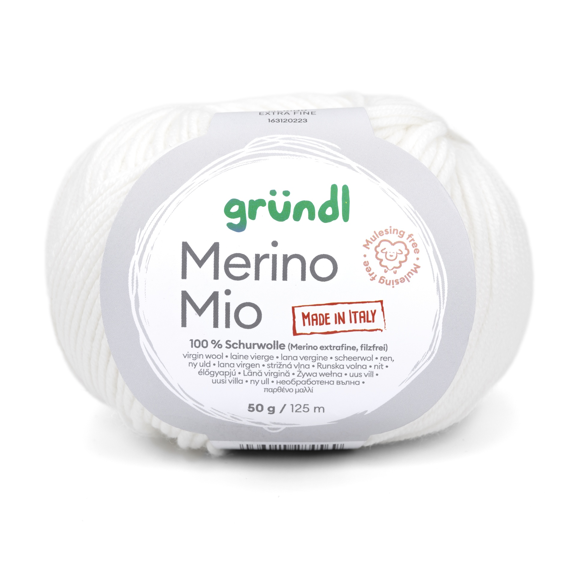 Novelo de lã branca da marca gründl Merino Mio com etiqueta