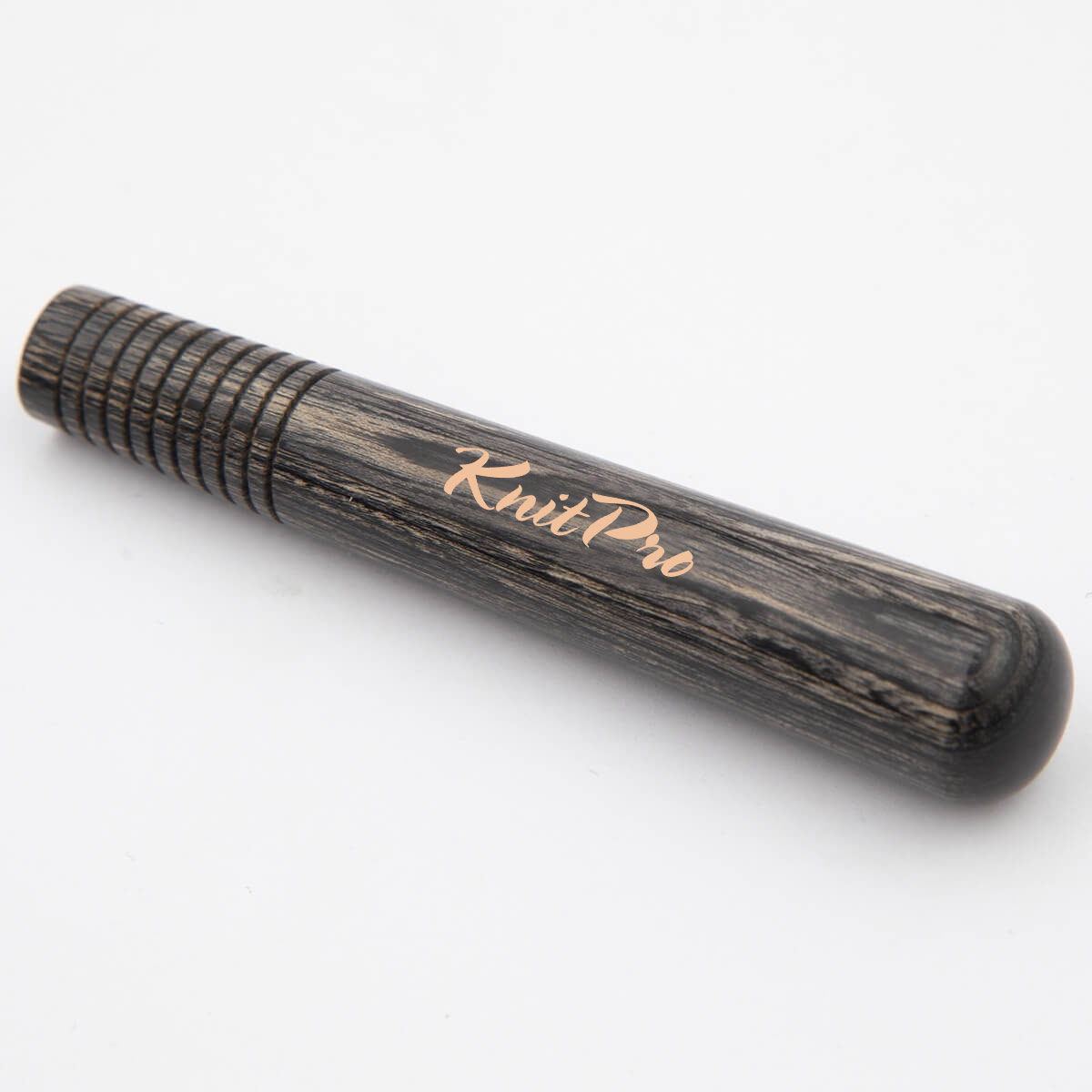 Vareta de madeira escura com texto KnitPro
