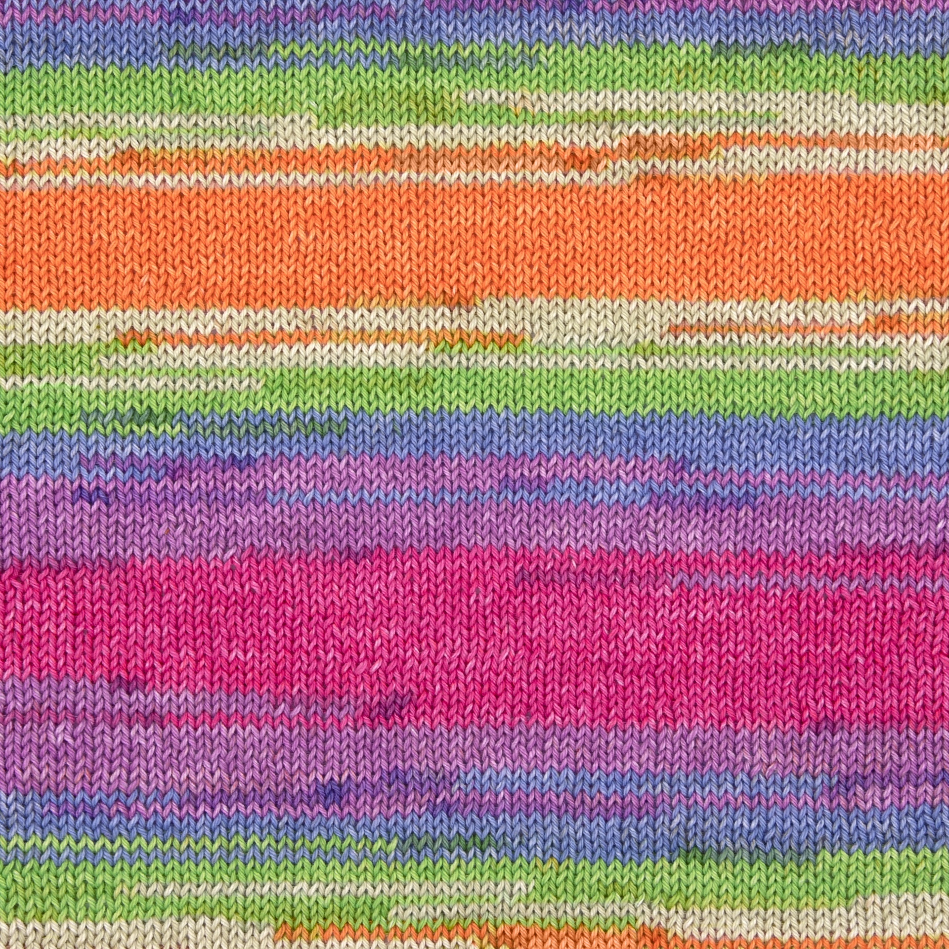 Pano de malha colorido com listras horizontais em várias cores