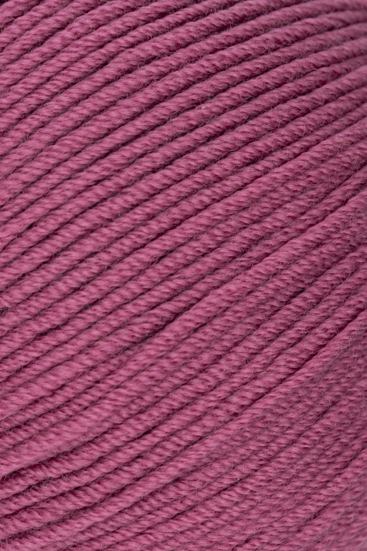 Cordão trançado de tecido rosa