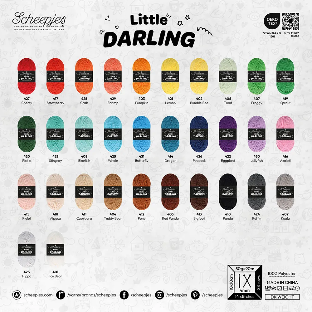 Amostras coloridas de fios de algodão Scheepjes Little Darling com nomes e códigos em fundo cinza claro