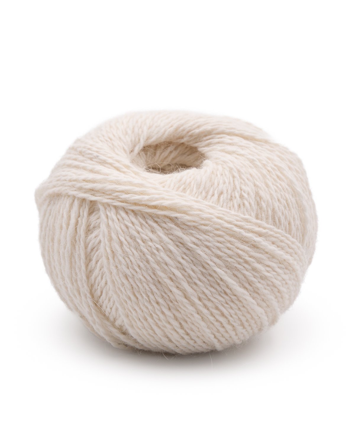 Rolo de fio de lã branco creme
