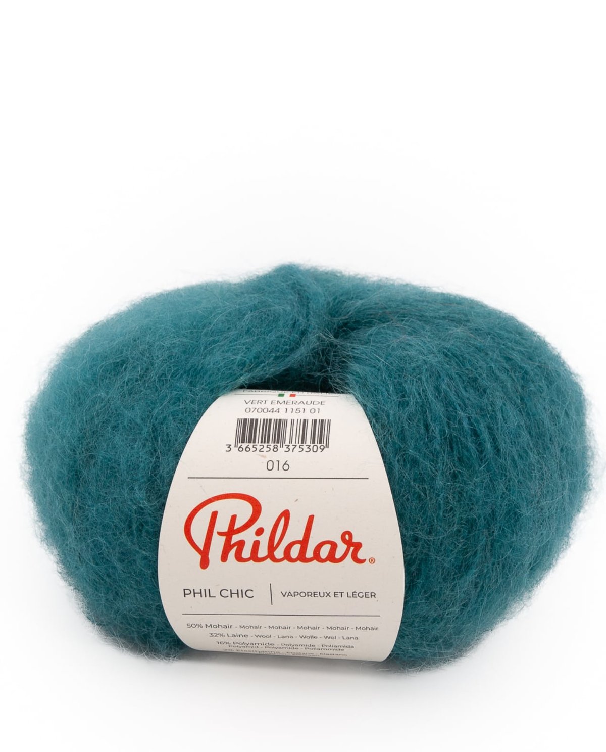 Novelo de lã verde esmeralda com etiqueta branca da marca Phildar.