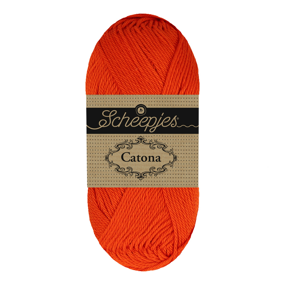 Novelo de fio laranja com rótulo Scheepjes Catona