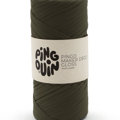 Rolo de fio verde-oliva com etiqueta PINGOUIN PINGO MAKER DÉCO GLOSS.