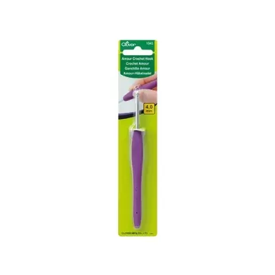 Gancho de crochet Amour roxo tamanho 4.0 mm em embalagem verde e amarelo