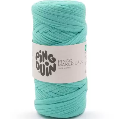 Novelo de fio azul turquesa com etiqueta branca Pingo Ouin