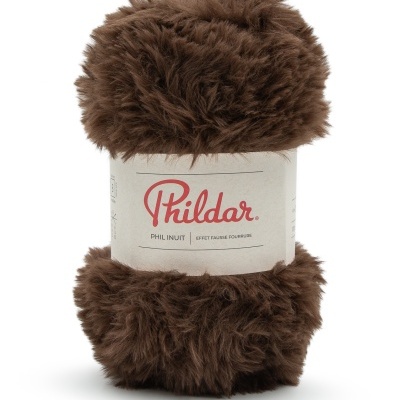 Novelo de lã peluda castanha com rótulo branco Phildar.