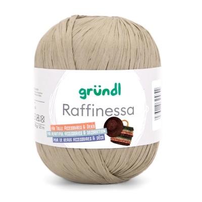 Bola de fio bege gründl Raffinessa com etiqueta branca e texto multilingue