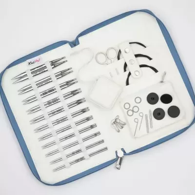 Conjunto de acessórios para tricô em estojo branco e azul