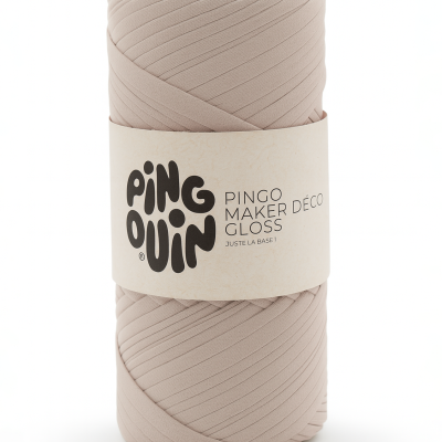 Rolo de fio grosso bege claro com etiqueta PINGOUIN PINGO MAKER DÉCO GLOSS.