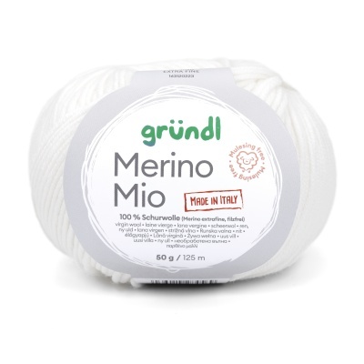 Novelo de lã branca da marca gründl Merino Mio com etiqueta