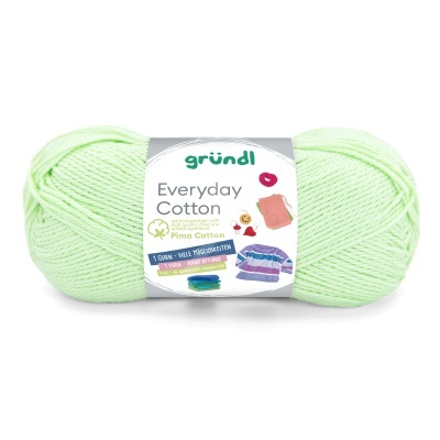 Novelo de fio de algodão verde claro gründl Everyday Cotton com rótulo branco colorido