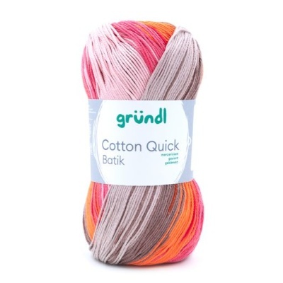 Novelo de fio multicolorido para tricô ou crochet com etiqueta Grundl Cotton Quick Batik