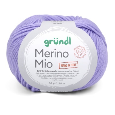 Novelo de lã merino lilás com etiqueta branca