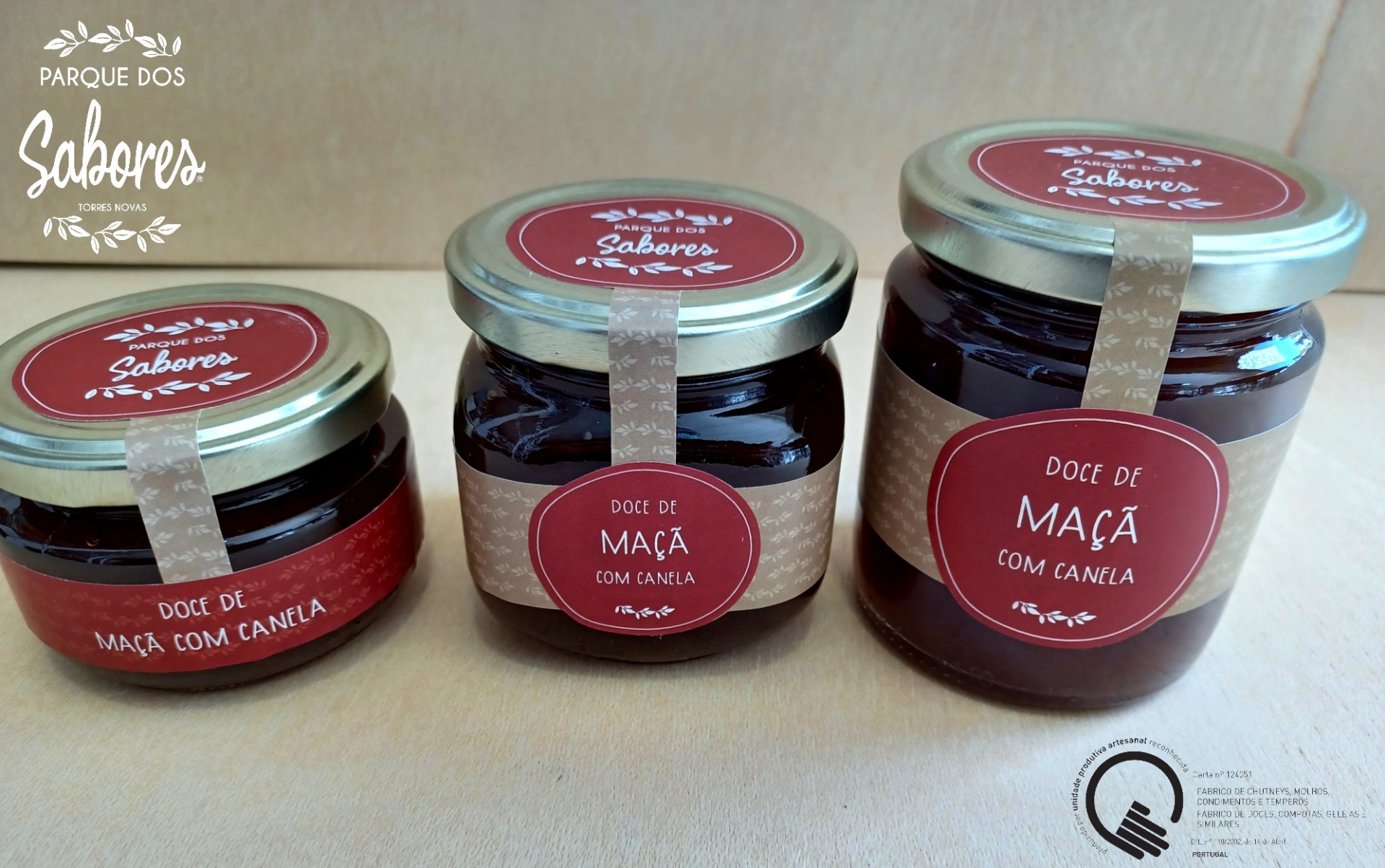 Três frascos de doce de maçã com canela da marca Parque dos Sabores