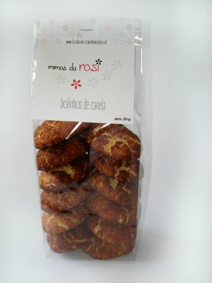 Bolinhos de Canela Pacote transparente com bolinhos de canela da marca mimosa da rosi