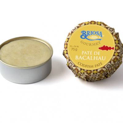Paté de bacalhau numa lata metálica com embalagem amarela e dourada