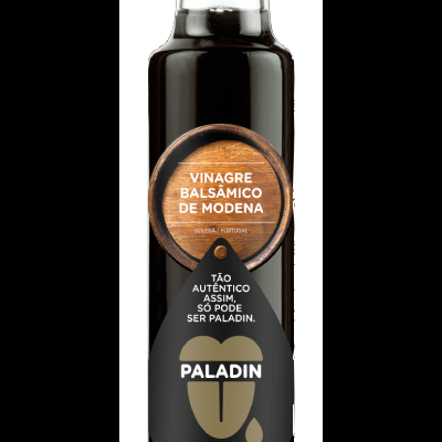 Garrafa de vinagre balsâmico Paladin com rótulo preto e castanho