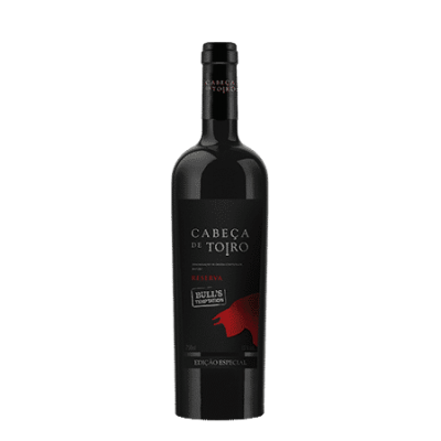 Garrafa de vinho Cabeça de Toiro com rótulo preto e touro vermelho