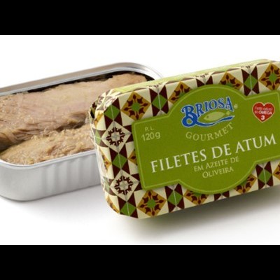 Lata aberta de filetes de atum Briosa Gourmet em azeite de Oliveira